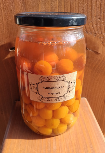 ''MIRABELKA'' w syropie