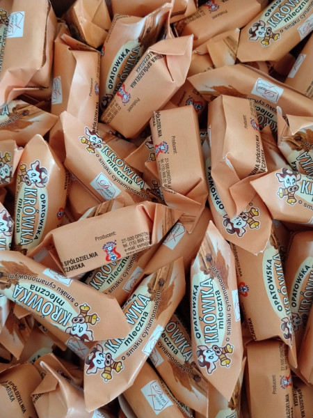 Krówka Opatowska mleczna o smaku cynamonowyn luzem